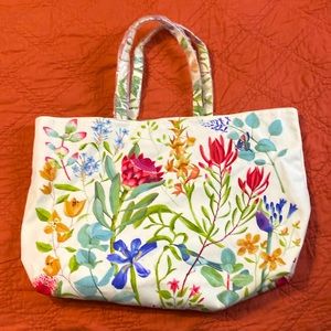 Estee Lauder Flower Large Tote Bag Brand New Bag Perfect for Spring Summer. NWOT
